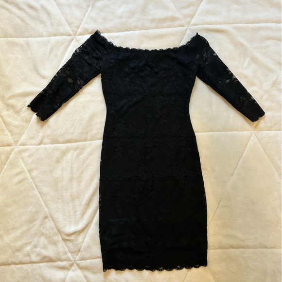 Guess Off-the-Shoulder Black Lace Dress - Picture 1 of 4